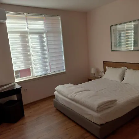 за гости Toda Troyan (Lovech)