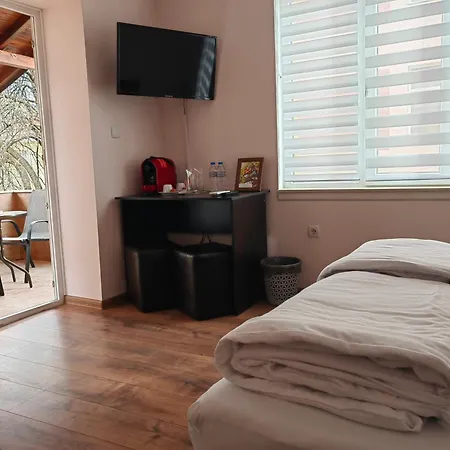 Pensiune за гости Toda Troyan (Lovech)